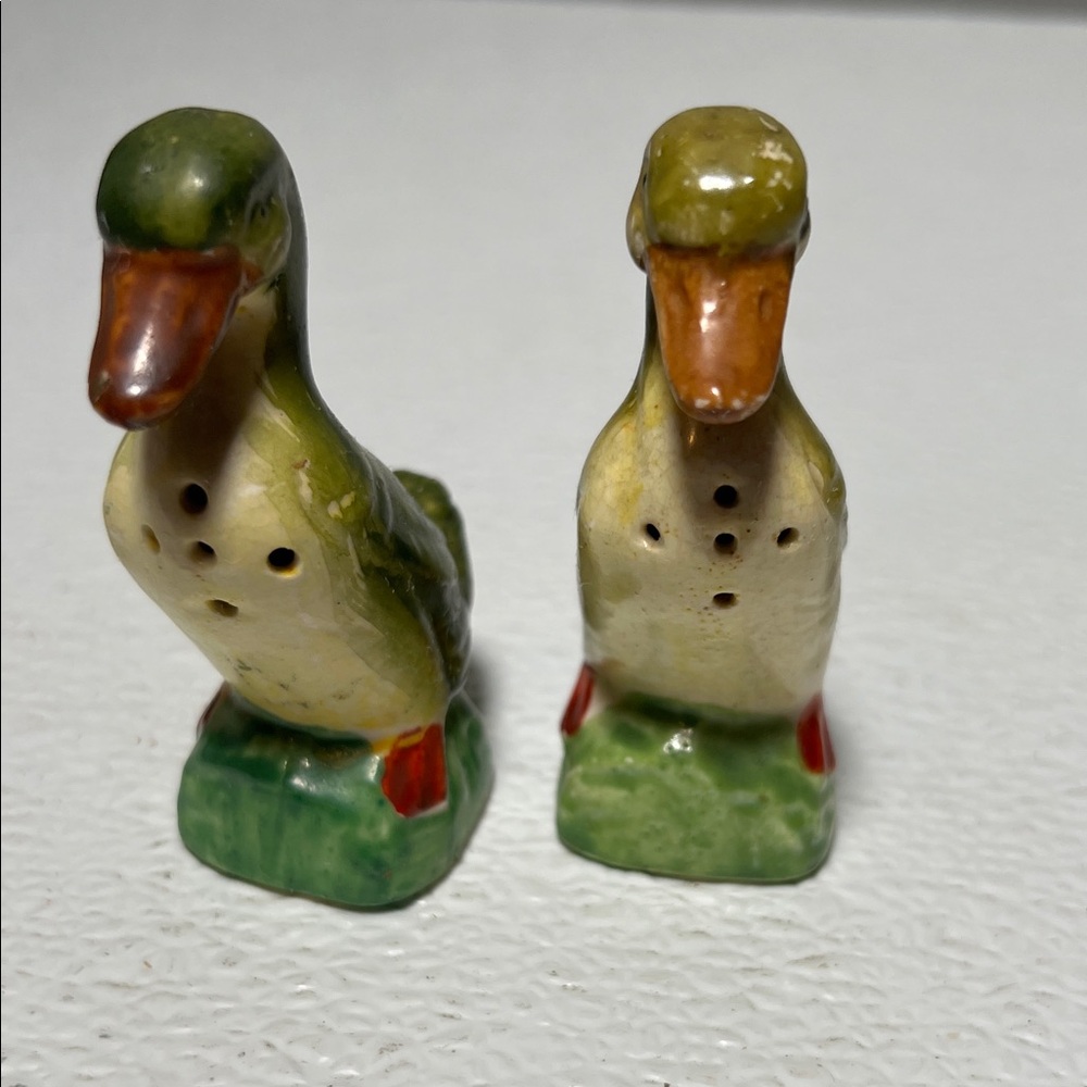 Vintage Salt Pepper Shakers, Hand Painted Green and Yellow Ducks Made Japan Rare